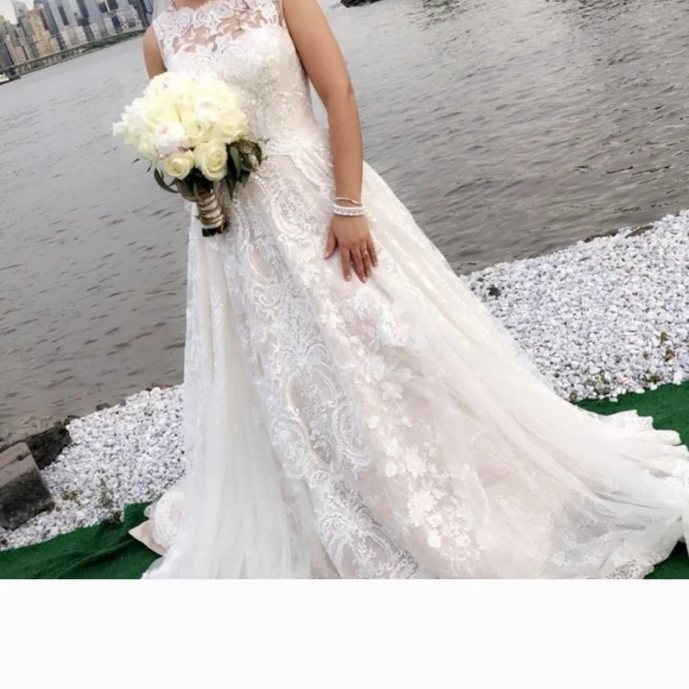 Oleg Cassini Cream Lace Wedding Dress-10 - Picture 4 of 9